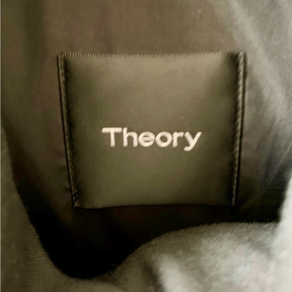 Theory Parker - Picture 2 of 3